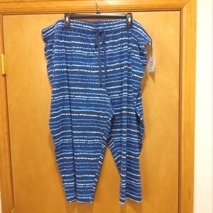 NWT Blue Dot Striped sleep/Lounge Capris 3X Firm Price